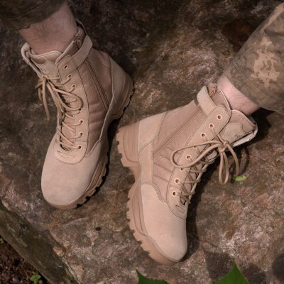 Сарбаздар қыста қандай етік киеді?