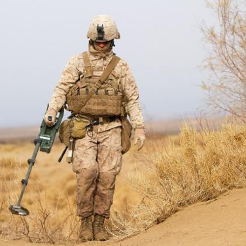 Cad ba cheart dom a mheas roimh buatais&iacute; m&iacute;leata a cheannach?